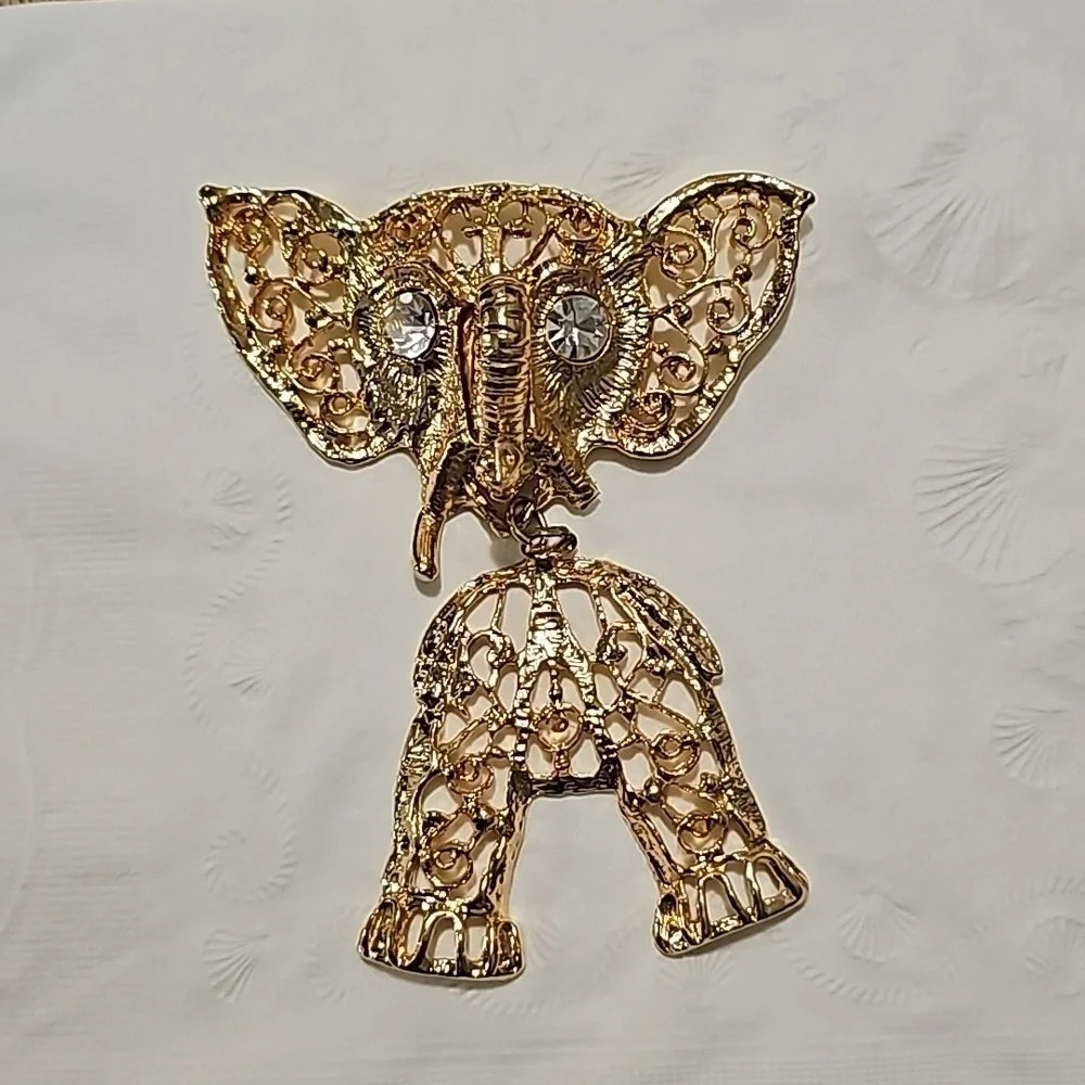 Vintage Elephant articulated Haute Couture Brooch Rhinestones Gold Large Dangle